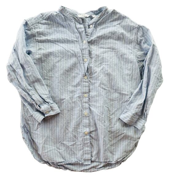 Uniqlo Ladies Chambray Blue Blouse Size Small Boho Cottage Boyfriend Casual - Picture 1 of 5